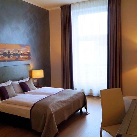 Wyndham Duisburger Hof Hotell Rum bild