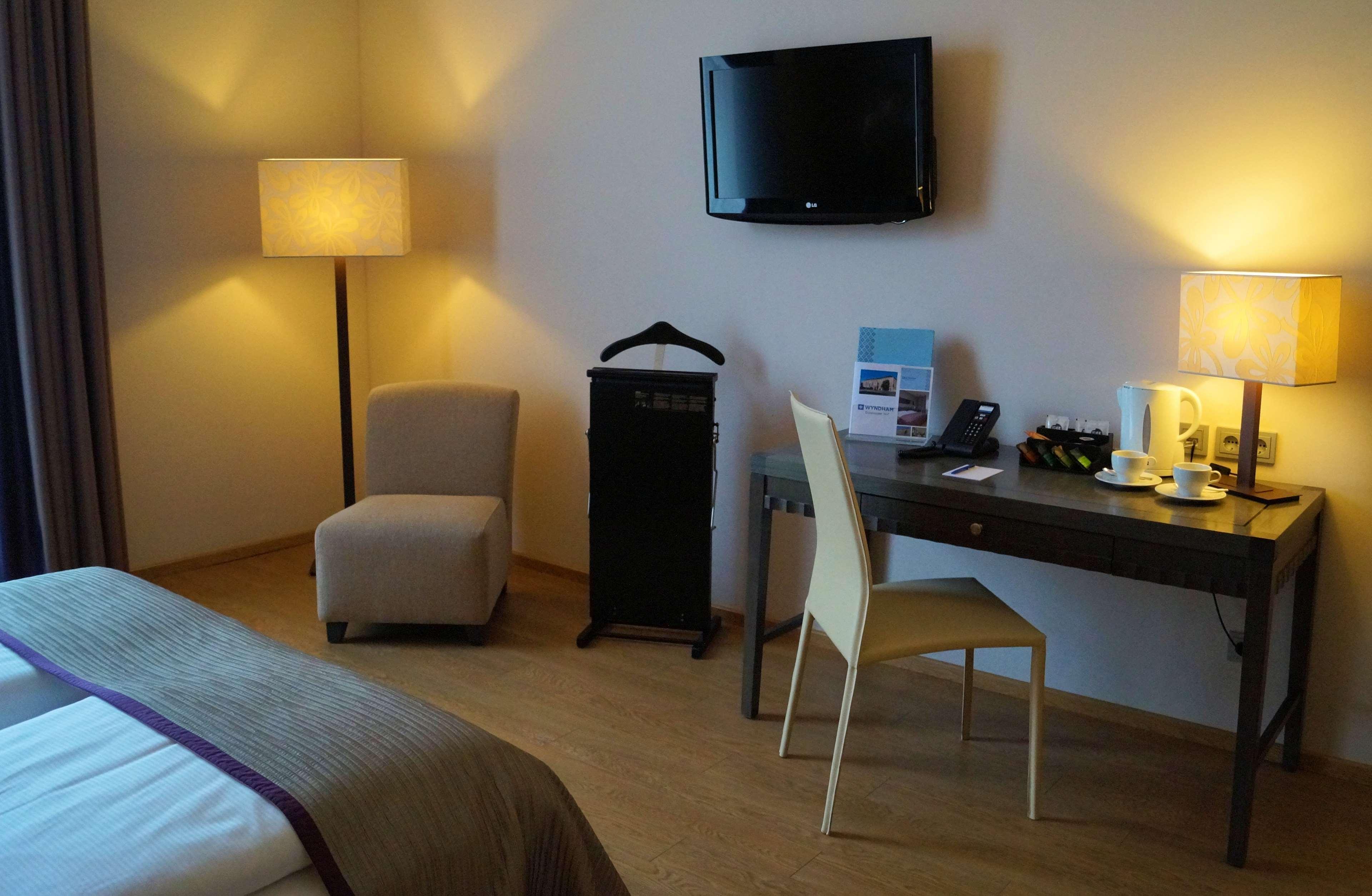 Wyndham Duisburger Hof Hotell Exteriör bild