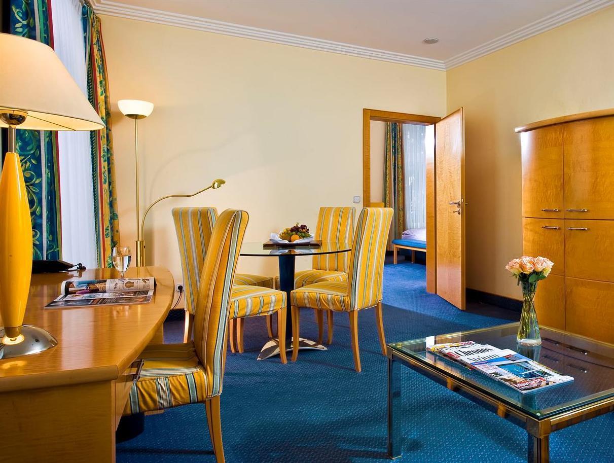 Wyndham Duisburger Hof Hotell Exteriör bild