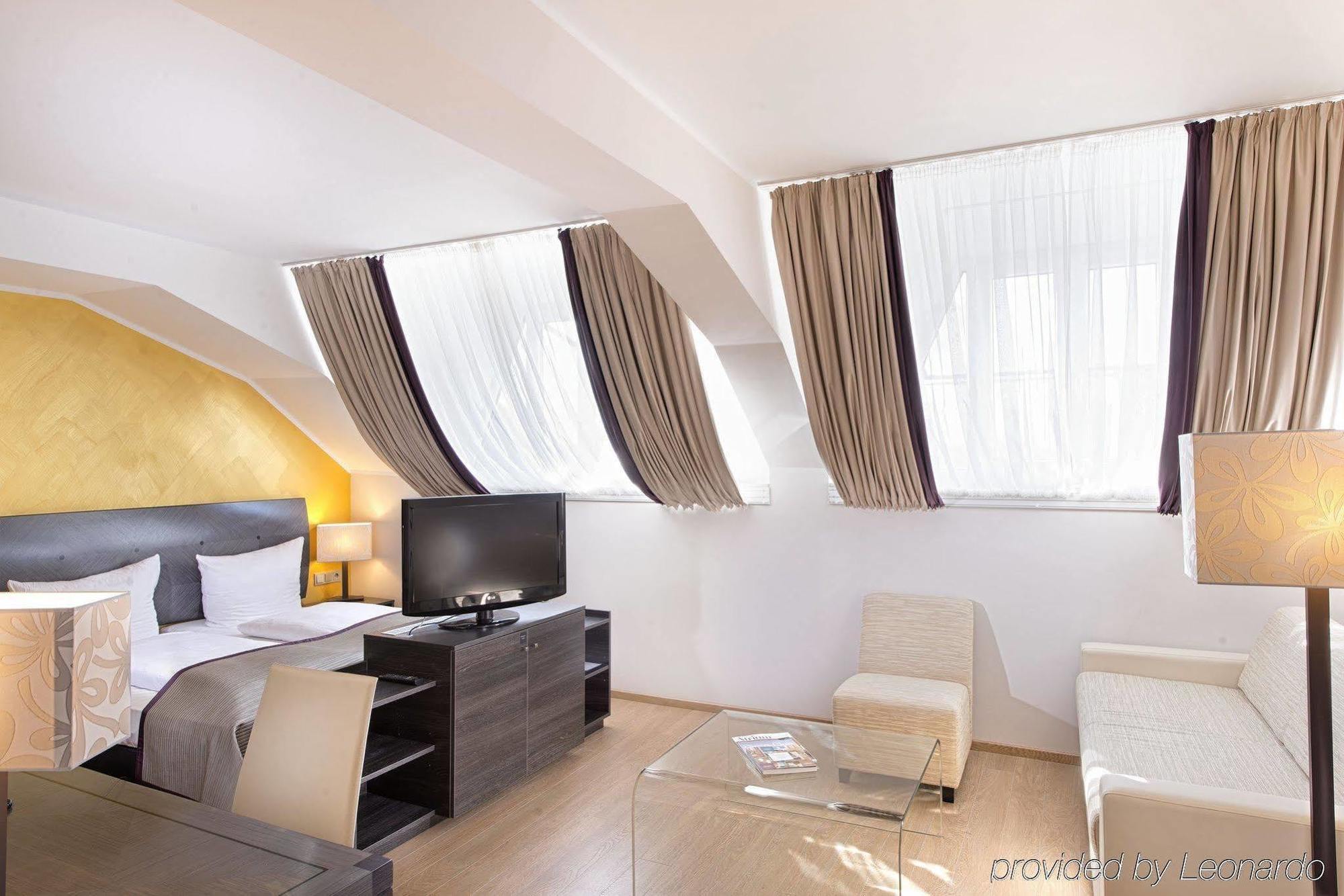 Wyndham Duisburger Hof Hotell Rum bild